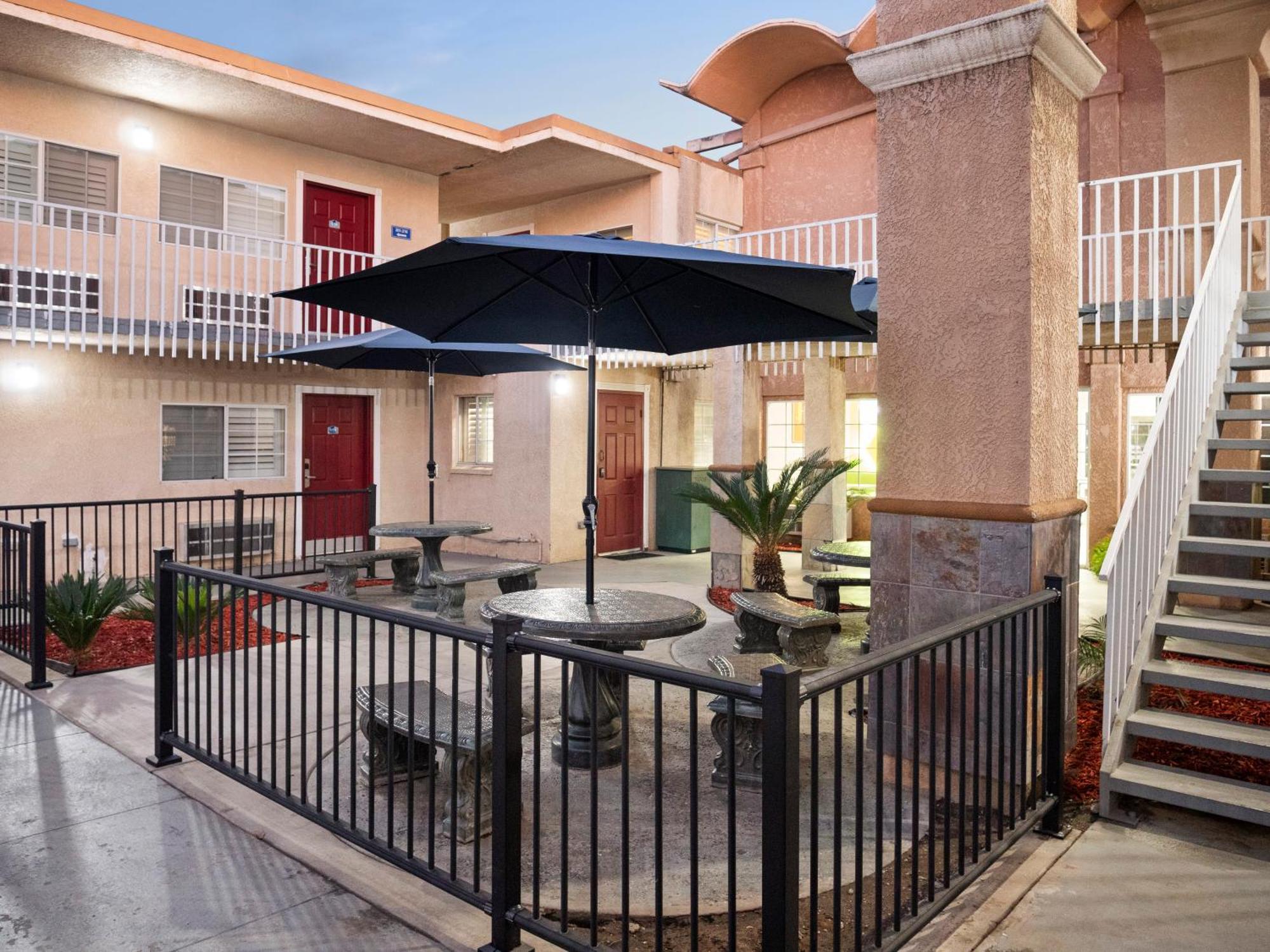 Dream Inn Fresno Exterior foto