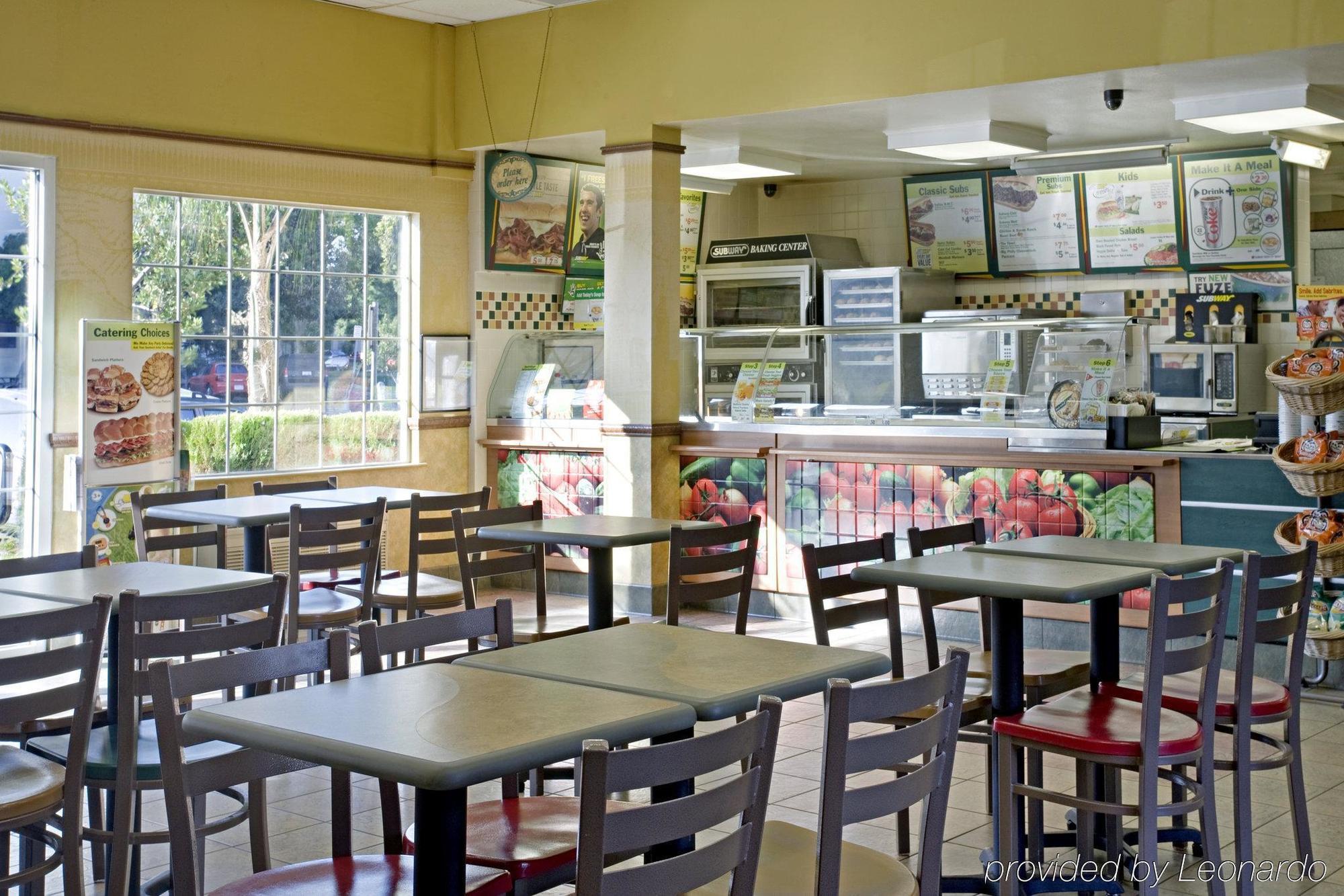 Dream Inn Fresno Restaurante foto